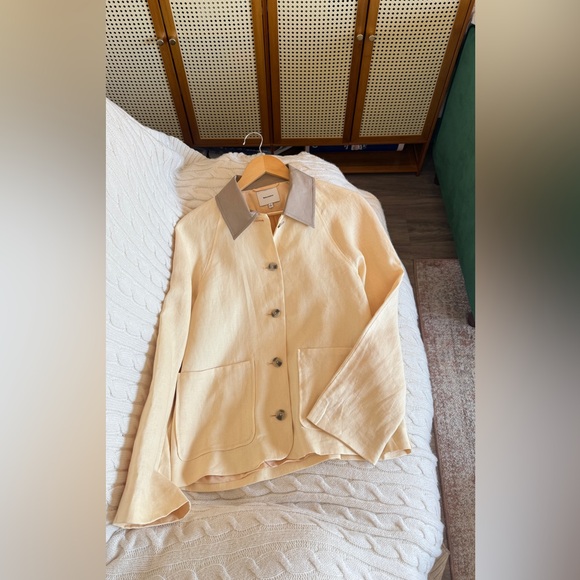 Reformation Lila Linen Jacket In Parmesan, brand new without tags, never worn. - Picture 7 of 14